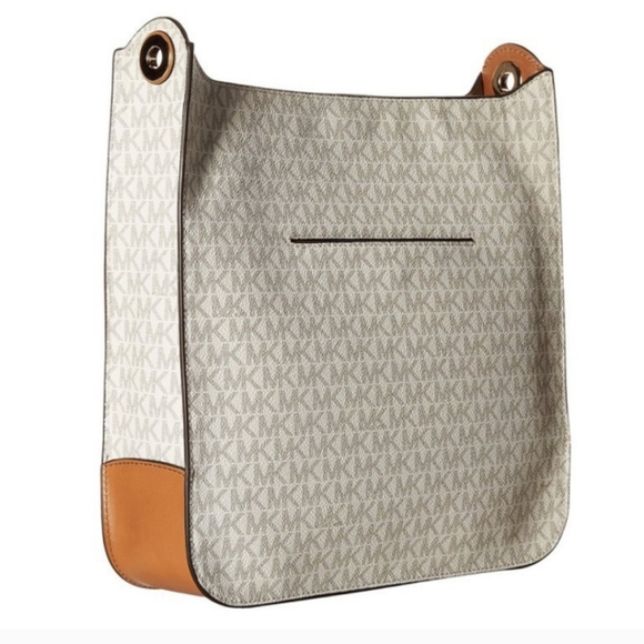 Michael Kors Sullivan 18k Grommet .Messenger - Picture 4 of 10